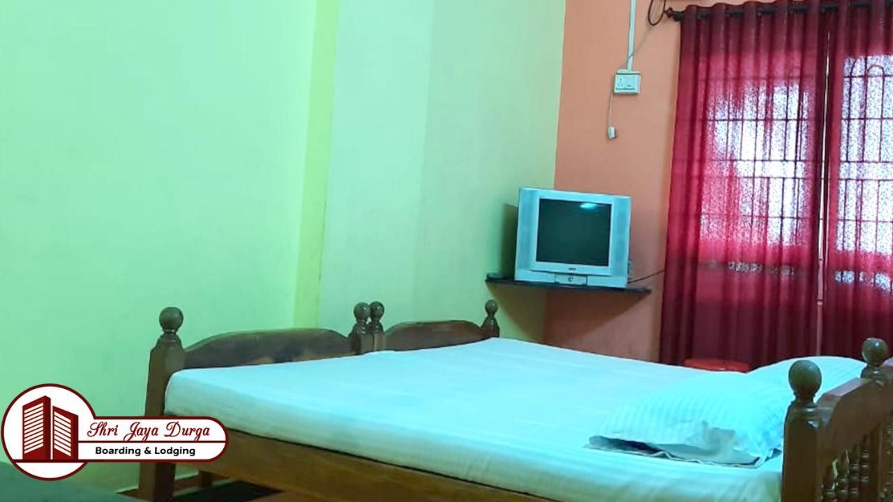 Shri Jaya Durga Boarding & Lodging Удупи Екстериор снимка