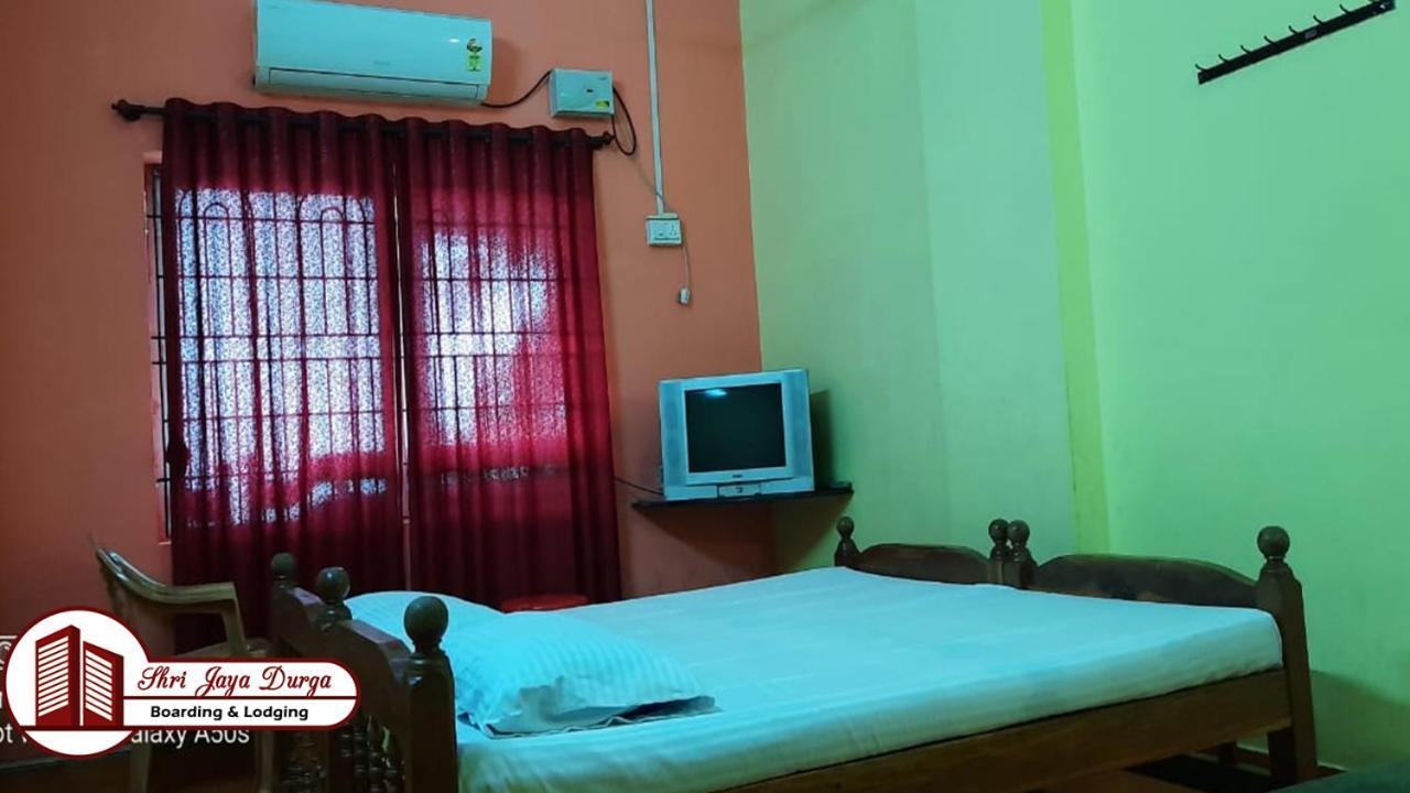 Shri Jaya Durga Boarding & Lodging Удупи Екстериор снимка